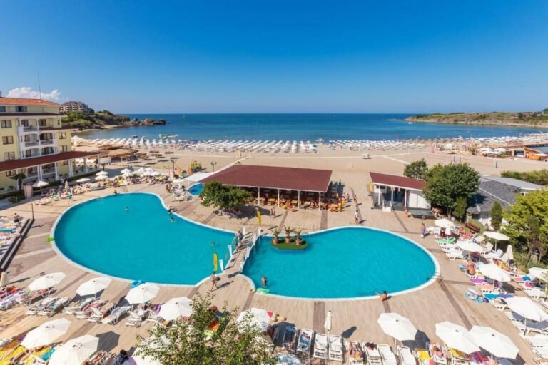Serenity Bay Escapes: The Ultimate Destination for Relaxation Seekers